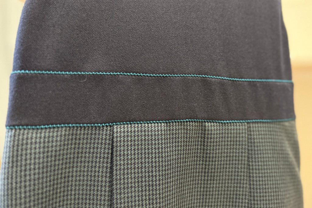 小学校受験用ジャンパースカートネイビー（グリーン）